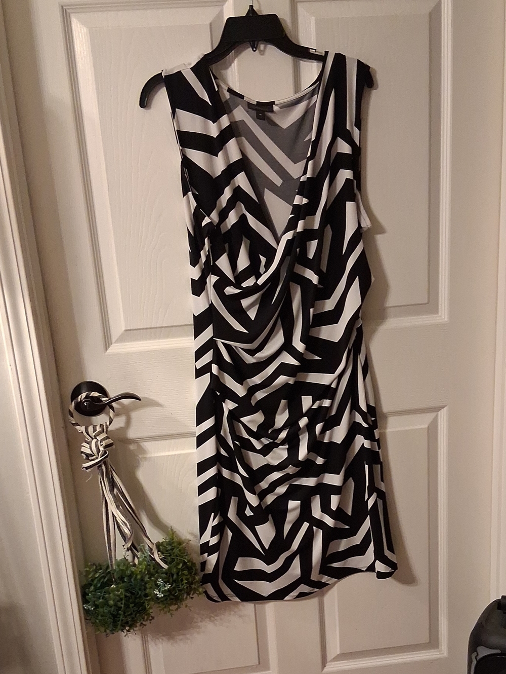 Worthington Black and White Geometric Sleeveless Wrap Dress